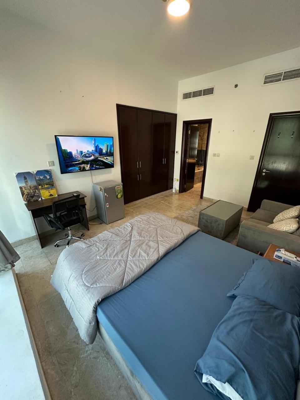 Homestay Marina Comfort With Bath Inside